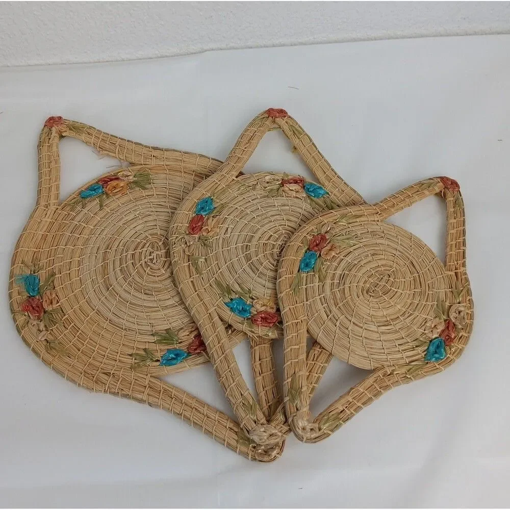 Vintage Hand Woven Straw Grass Trivets Hot Pads Wall Hangings Raffia Flowers
